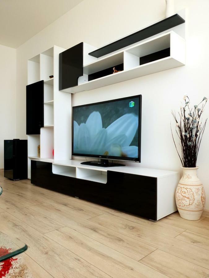 Studio Central Piatra Neamţ Buitenkant foto